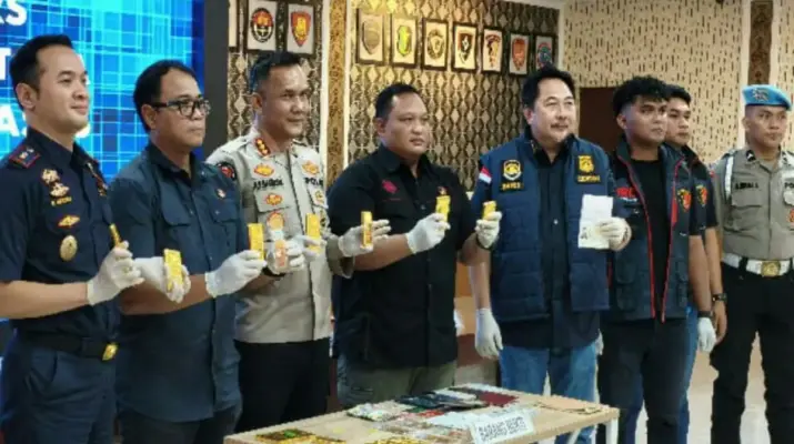 Polda Sulut Gagalkan Penyelundupan 16 Kilogram Emas Ilegal, Dua WNA China Diamankan